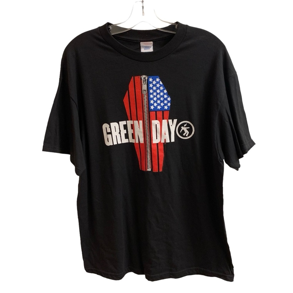 Vintage Green Day 2005 Zippered Flag Coffin Graphic T Shirt Mens Small Black